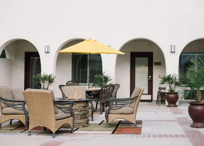 Palm Mountain Resort & Spa